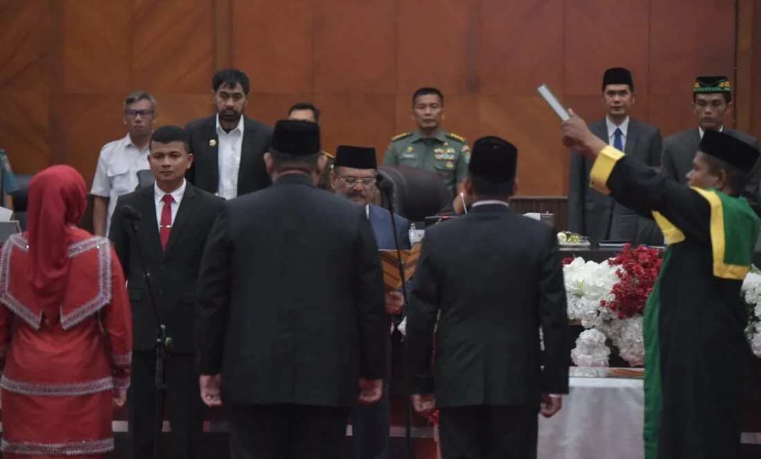 Mualem hadiri pelantikan tiga anggota DPR Aceh pengganti antar waktu dari PA