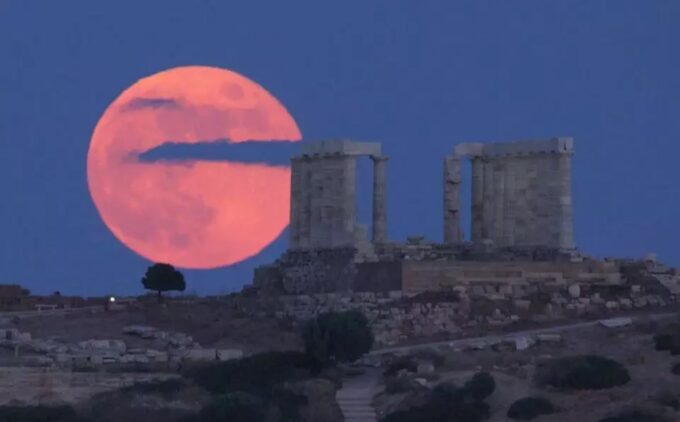 Strawberry moon, fenomena langka 18 tahun sekali bisa disaksikan tanggal 11 Juni 2025