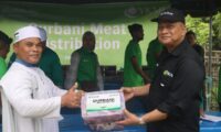 HUMAS DPR Aceh tahap 3 1. https://popularitas.com/berita/ketua-dpr-aceh-minta-mualem-pecat-komut-bank-aceh/ 2. https://popularitas.com/berita/ketua-dpr-aceh-dan-komisi-iv-tinjau-proyek-dinas-pupr/ 3. https://popularitas.com/berita/dpra-dan-pemerintah-aceh-kebut-pembahasan-draft-final-revisi-uupa/ 4. https://popularitas.com/berita/transfer-dana-otsus-aceh-kuartal-i-tahun-2025-belum-cair-ketua-dpra-ini-tanggungjawab-plt-kepala-bappeda/ 5. https://popularitas.com/berita/ketua-dpr-aceh-sampaikan-ucapan-selamat-hari-buruh-2025/ 6. https://popularitas.com/berita/komisi-v-dpra-aceh-kawal-keberpihakan-pemerintah-pada-buruh/ 7. https://popularitas.com/berita/anggota-dpr-aceh-dukung-rencana-pendirian-sekolah-unggul-garuda/ 8. https://popularitas.com/berita/ketua-dpr-aceh-dan-tim-perumus-revisi-uupa-minta-masukan-ke-wali-nanggroe/ 9. https://popularitas.com/berita/komisi-vii-dpra-dukung-pemerintah-aceh-minta-akses-tol-sibanceh-seksi-padang-tiji-seulimuem-dibuka-untuk-dukung-pelaksanaan-haji-2025/ 10. https://popularitas.com/berita/ketua-dpra-puji-keberhasilan-mualem-berhasil-perjuangkan-tambahan-kuota-haji-untuk-aceh/ 11. https://popularitas.com/berita/ketua-dpr-aceh-zulfadhli-pimpin-paripurna-draft-rancangan-perubahan-uupa/ 12. https://popularitas.com/berita/dpr-aceh-serahkan-dokumen-draft-final-revisi-uupa-ke-bk-dpr-ri/ 13. https://popularitas.com/berita/bunda-salma-ditempatkan-di-komisi-iii-dpr-aceh/ 14. https://popularitas.com/berita/wakil-ketua-dpr-aceh-ali-basrah-pimpin-paripurna-lhp-bpk-ri-tahun-anggaran-2024/ 15. https://popularitas.com/berita/rapat-paripurna-dpr-aceh-setujui-rekomendasi-lkpj-gubernur-aceh-tahun-anggaran-2024/ 16. https://popularitas.com/berita/inilah-profil-pimpinan-dpr-aceh-periode-2024-2029/ 17. https://popularitas.com/berita/ketua-dpra-minta-jemaah-haji-doakan-aceh/ 18. https://popularitas.com/berita/ketua-dpra-ingatkan-pemerintah-aceh-jaga-stabilitas-harga-barang-jelang-iduladha/ 19. https://popularitas.com/berita/berkunjung-ke-rumah-ketua-dpra-plt-sekda-bahas-sumbatan-realisasi-apba-2025/