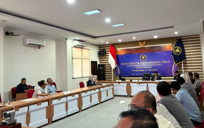 Laporan dugaan politik uang pasangan calon Walikota Banda Aceh Illiza-Afdhal disidang DKPP