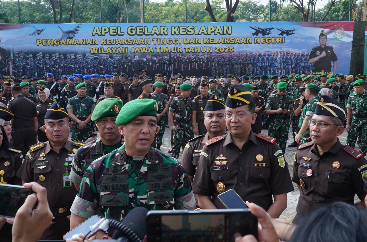 Pangdam V Brawijaya pimpin apel kesiapan pengamanan kejaksaan se-Jawa Timur