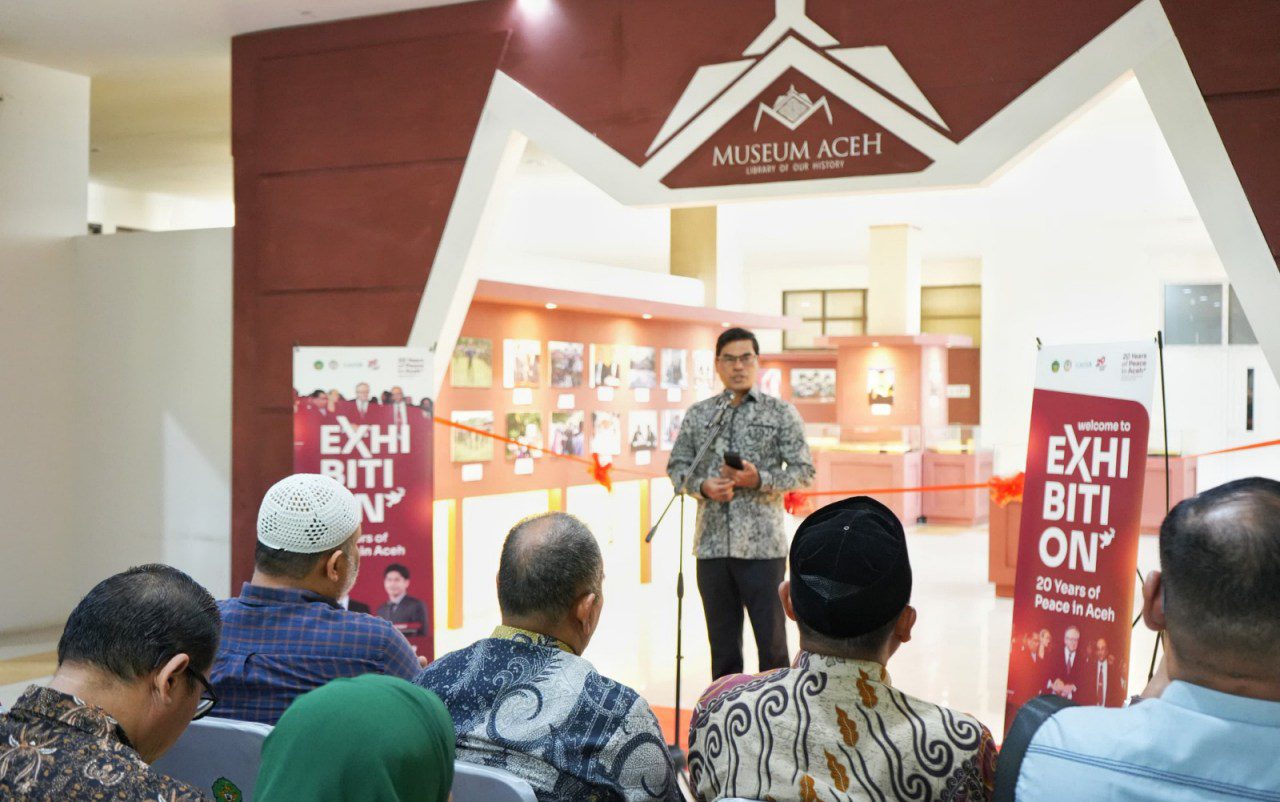 Rektor UIN Ar-Raniry buka Pameran 20 tahun Damai Aceh