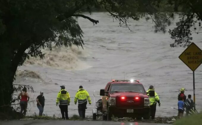 13 orang tewas dan 23 lainnya hilang saat banjir bandang di Texas Amerika Serikat