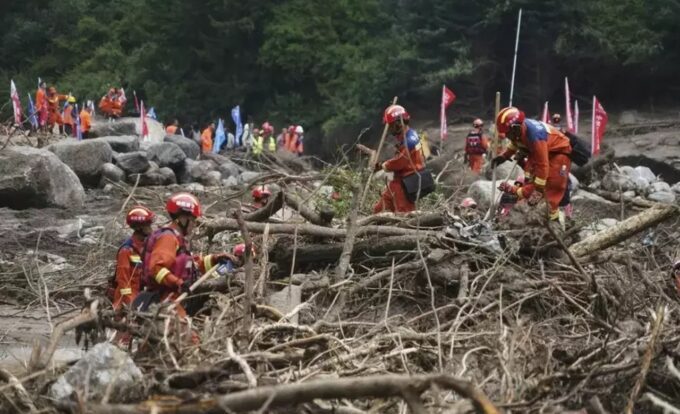 Banjir bandang tewaskan delapan orang di China Utara
