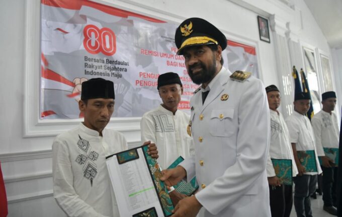 Mualem beri remisi kepada warga binaan di Lapas Banda Aceh