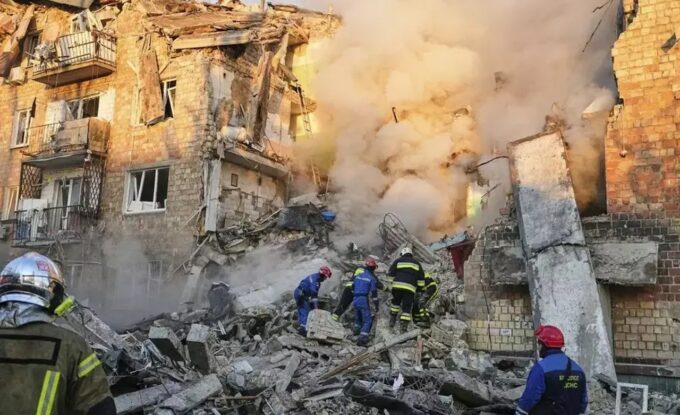 Rusia gempur ibukota Ukraina, 21 orang tewas dan puluhan terluka