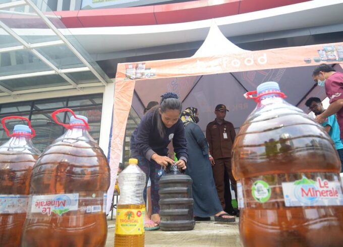 Rosita Sudarti ubah minyak goreng bekas jadi biofuel untuk pesawat terbang