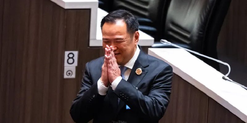 Anutin Charnvirakul resmi jabat PM Thailand