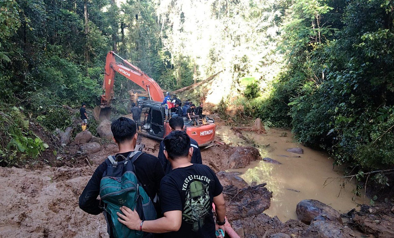 Polres Pidie tangkap beko pelaku tambang emas ilegal di Geumpang