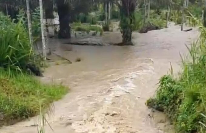 Banjir makin parah di Aceh Utara, dua tanggul di Lhoksukon jebol