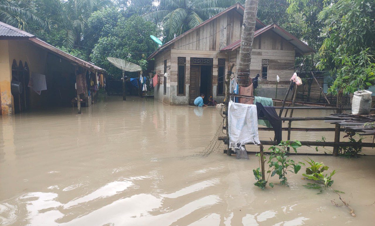 Banjir makin parah, Pemkab Aceh Utara tetapkan status siaga bencana