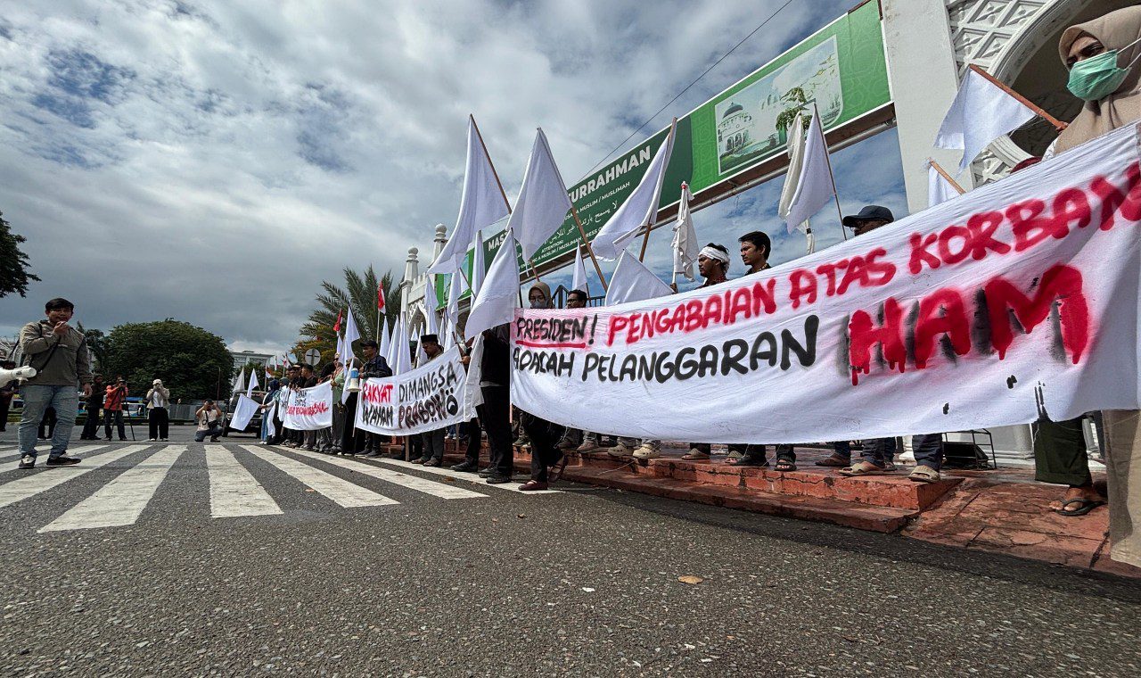 Warga Aceh demo tuntut Prabowo tetapkan bencana nasional