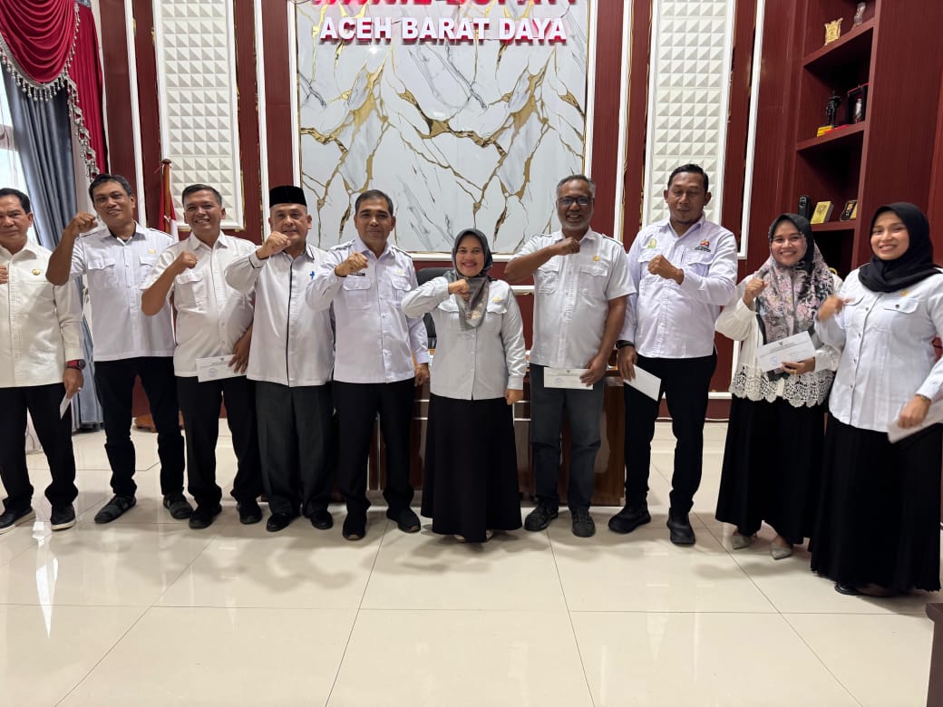 Bupati Abdya pecat kadis PUPR dan Sekwan DPRK, tunjuk pelaksana tugas
