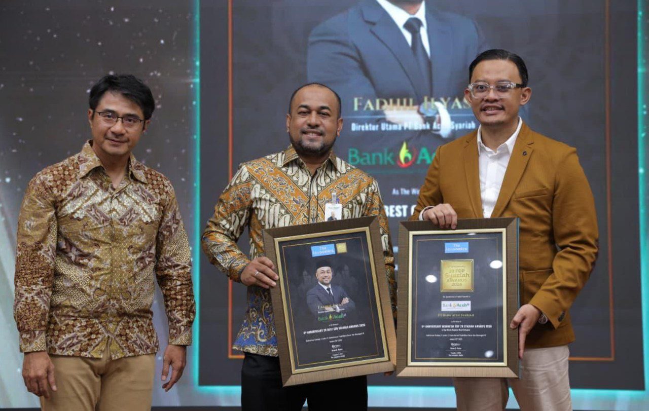 Dirut Bank Aceh Fadhil Ilyas dinobatkan Best CEO diajang 6th Anniversary Indonesia 20 Syariah Awards 2026