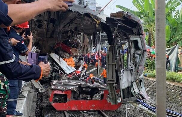 10 Korban Tabrakan KRL dan KA Argo Bromo Teridentifikasi