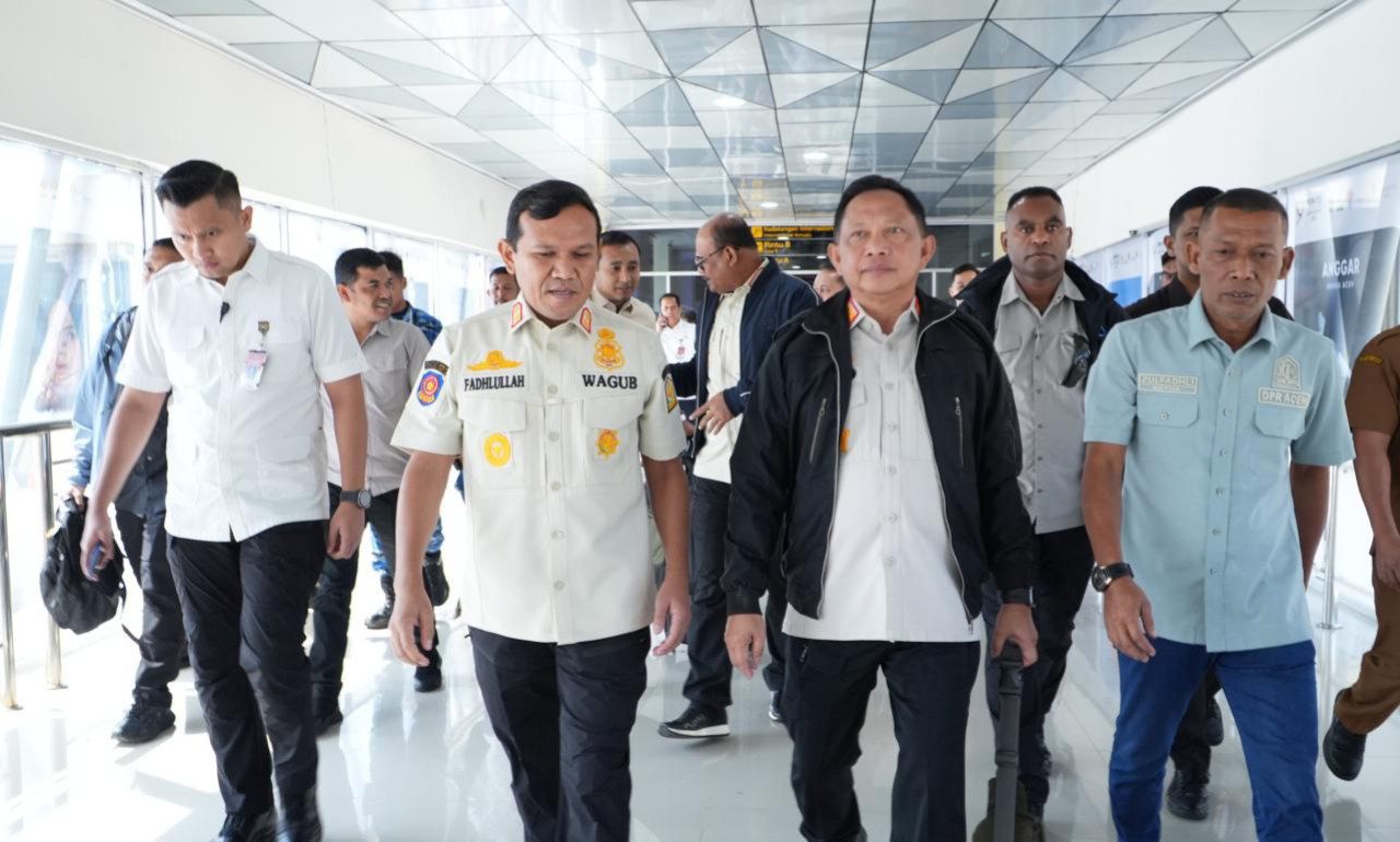 Ketua DPR Aceh sambut Mendagri di Bandara SIM