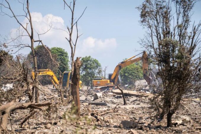 26 orang tewas akibat pabrik kembang api meledak