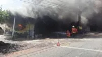 Warkop Galon Kopi di Seutui Banda Aceh terbakar
