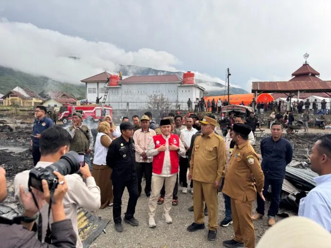 Satgas Bencana Baitul Mal Aceh bantu korban kebakaran di Jagong Jeget